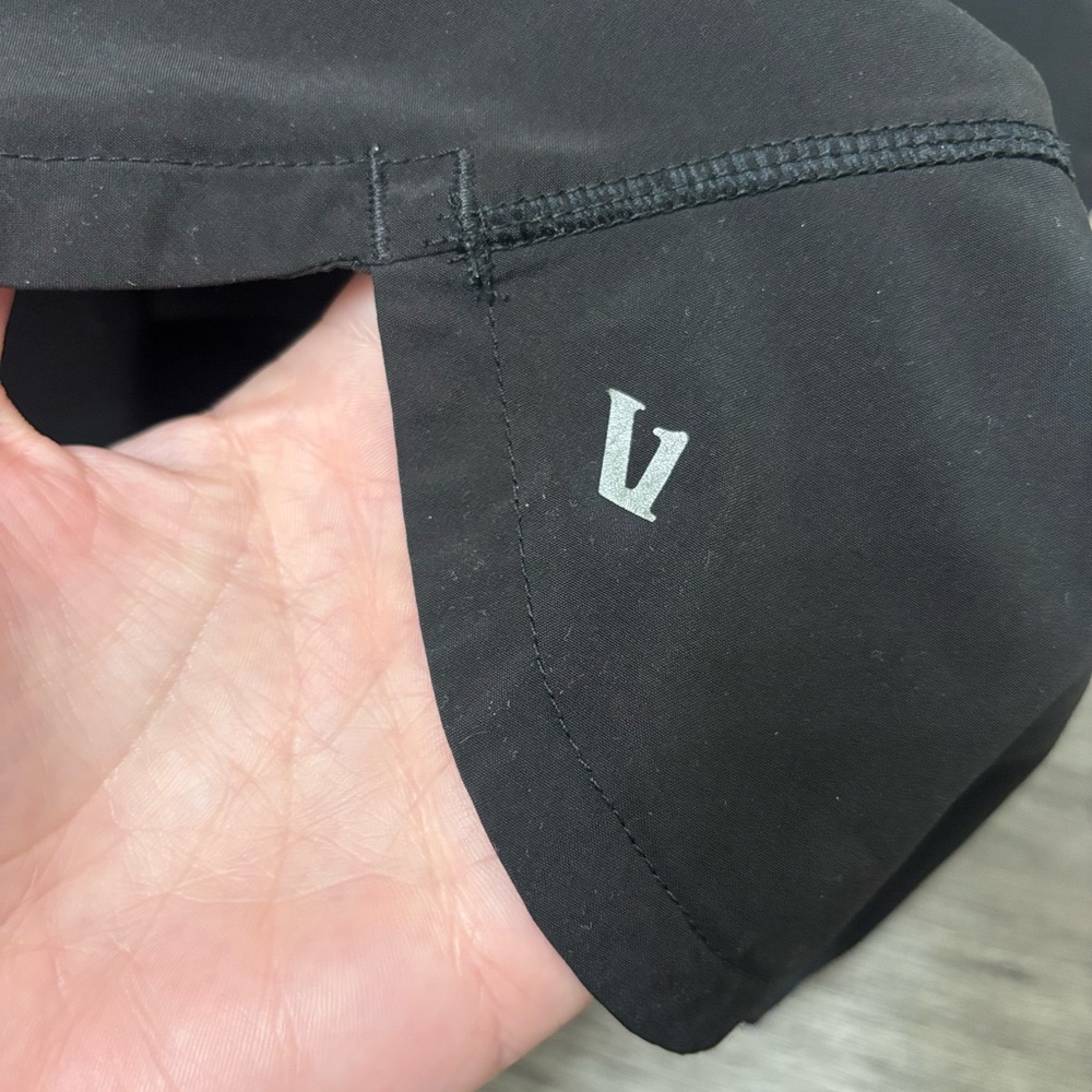 Vuori running shorts - Picture 4 of 5